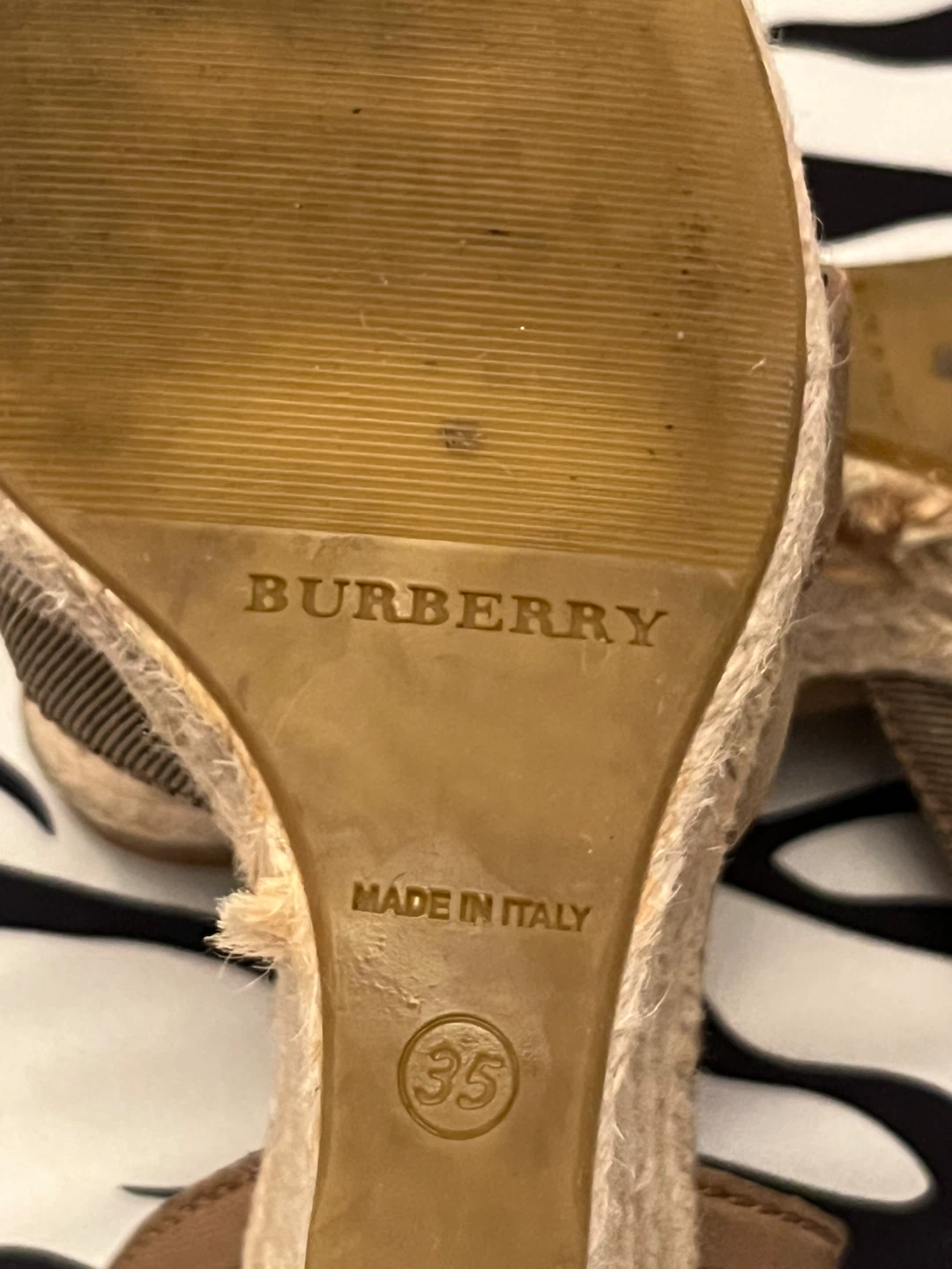 Burberry Wedge Sandals size 4.5 women’s - photo 4