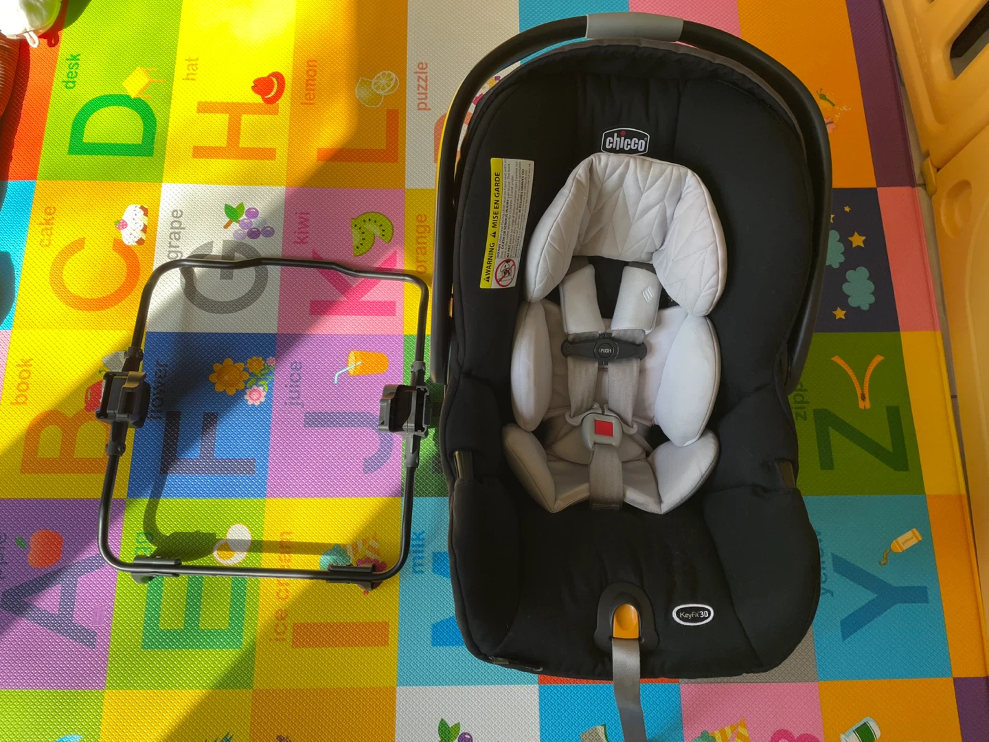 Chicco KeyFit 30 Infant Car Seat with uppababy Adaptor