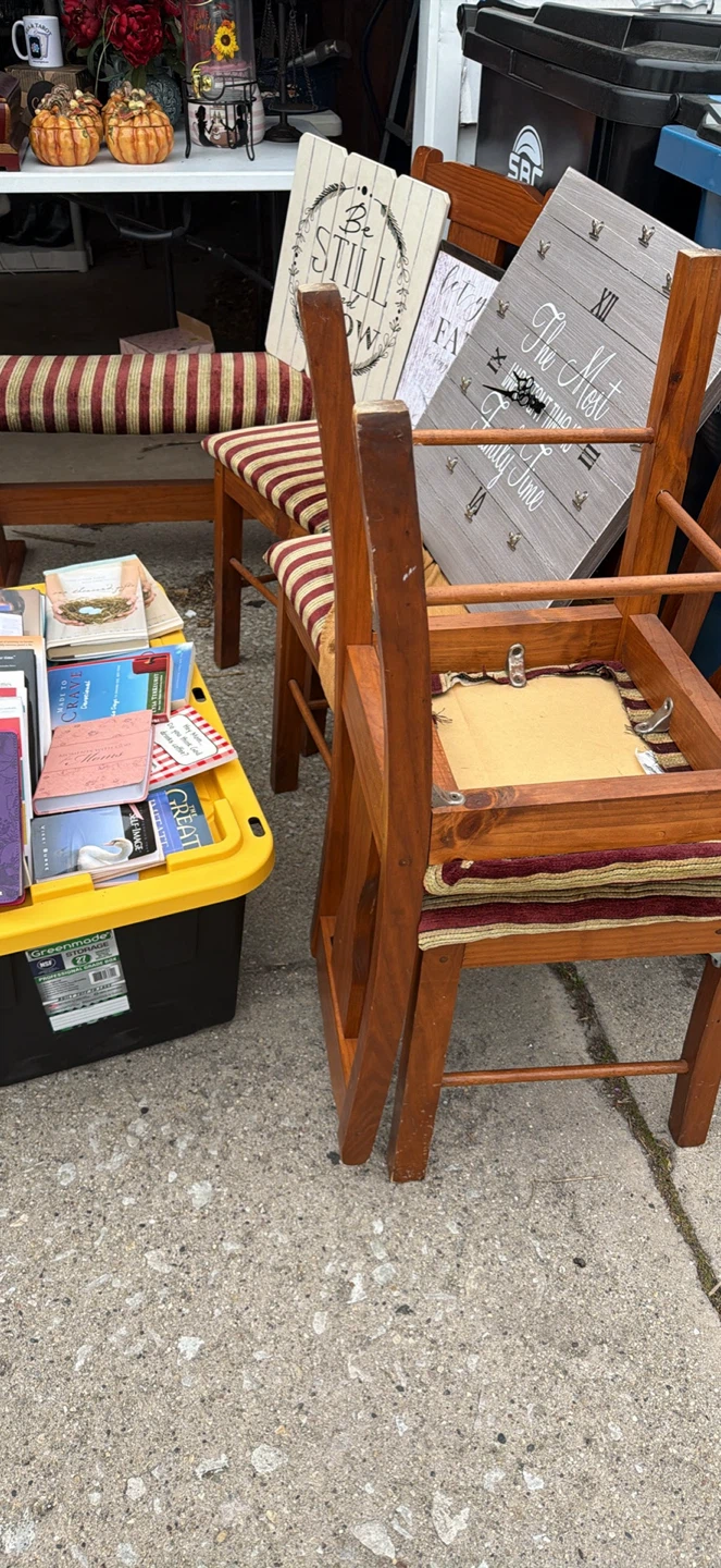 EVERYTHING MUST GO GARAGE SALE - photo 2