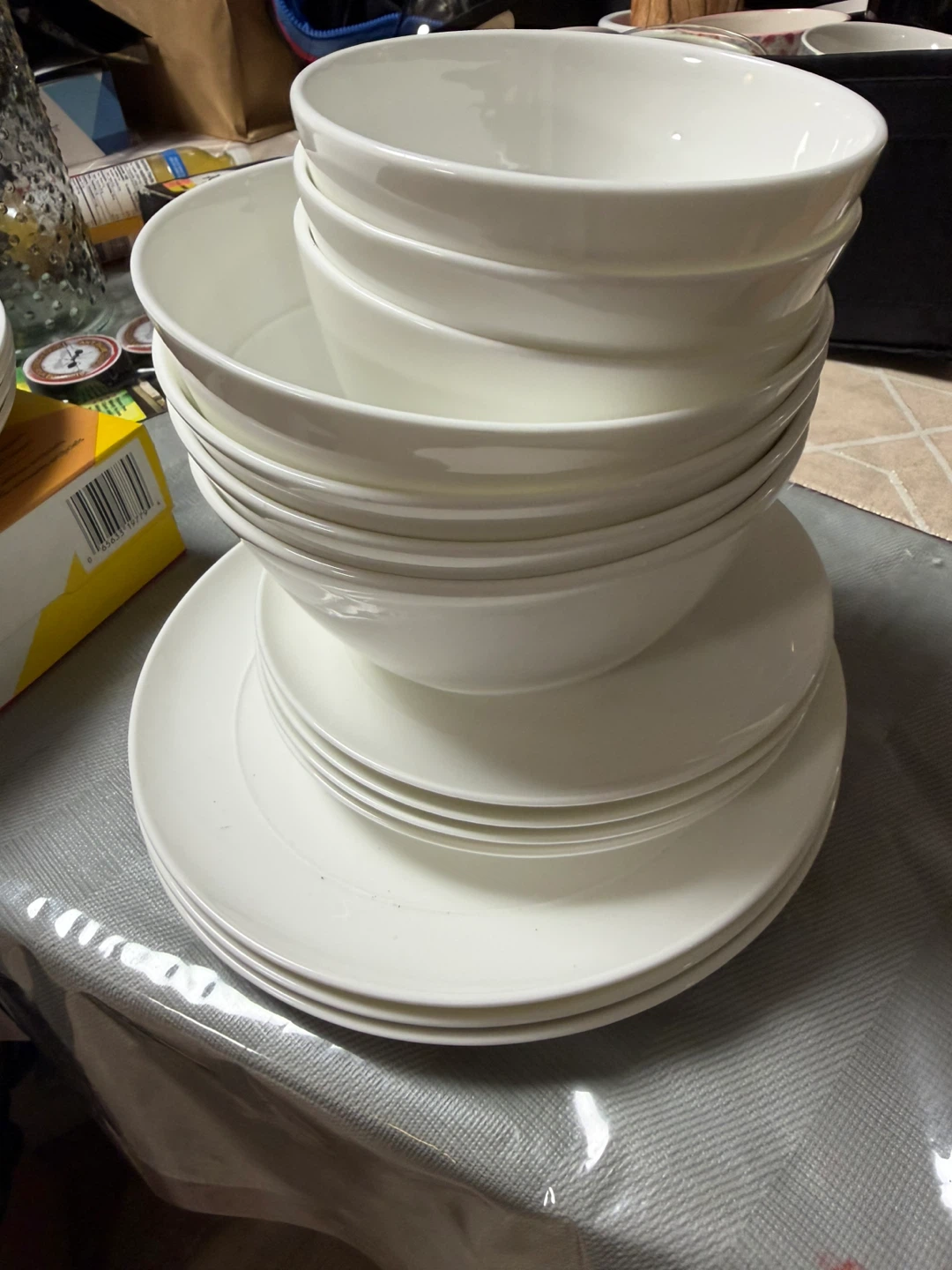 White Porcelain Dinnerware Set - 6 plates and 6 bowls