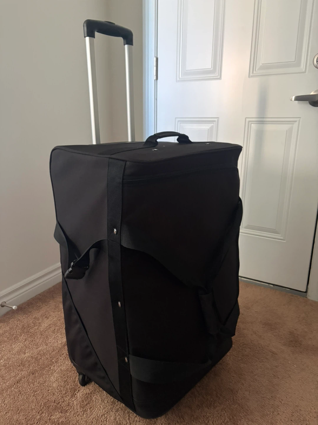 Rae & Roll Black Rolling Luggage Bag - photo 3