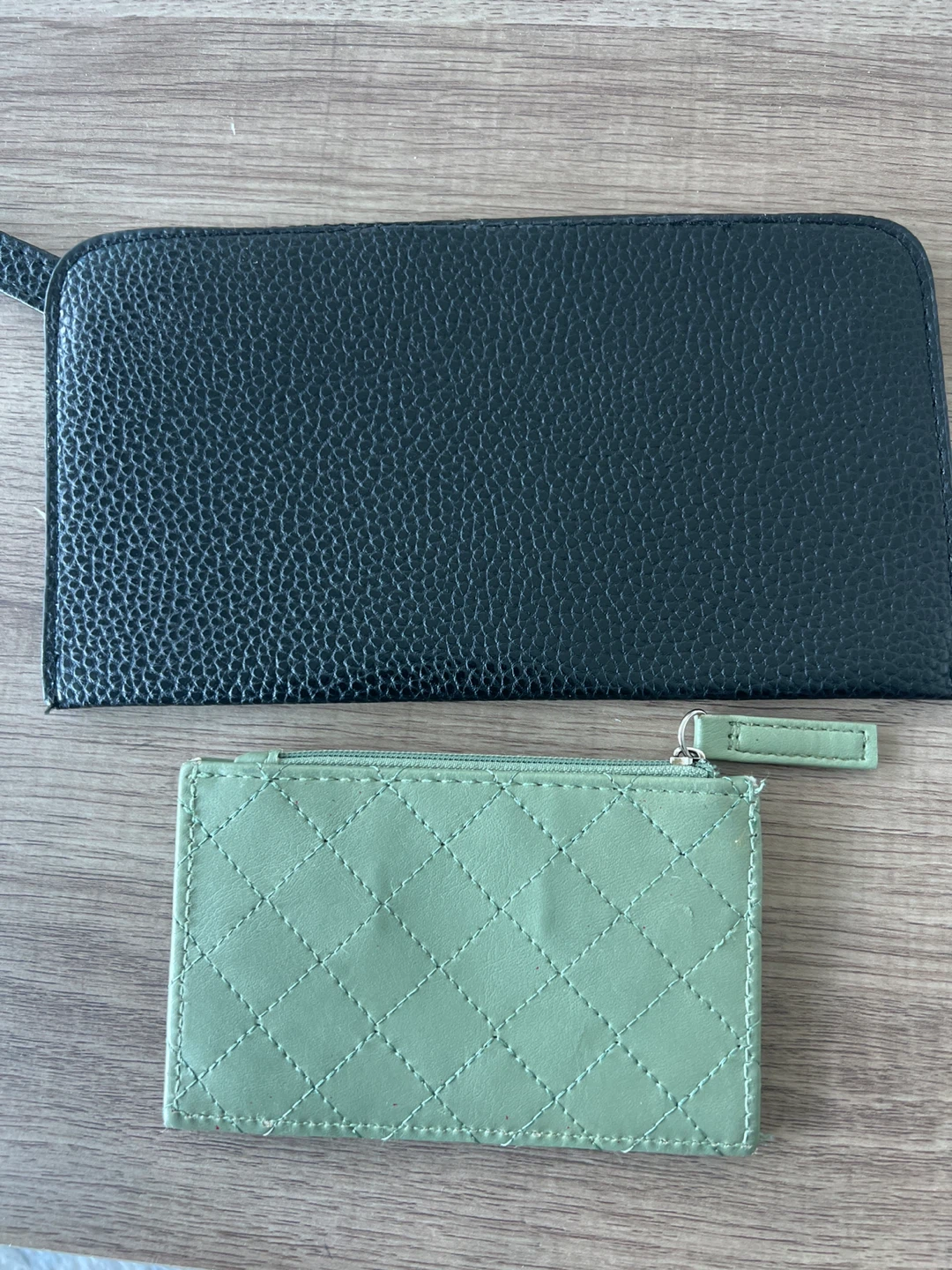 Two wallets (one card and one wristlet) - photo 2