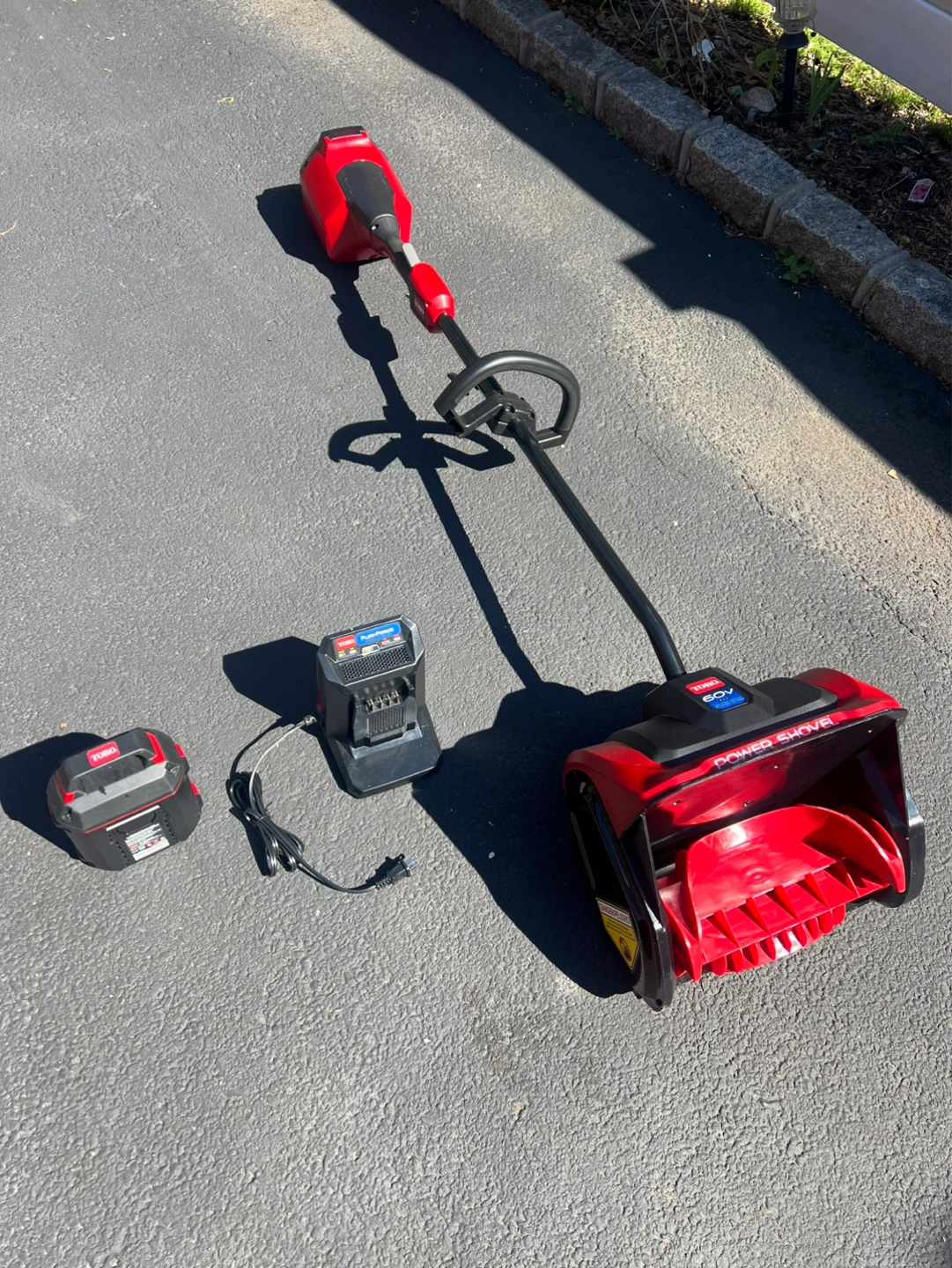 Toro 60V MAX Power Shovel Electric Snow Blower
