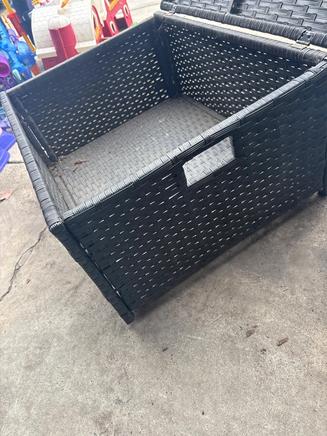 Black Wicker Storage Ottoman/Box - photo 3