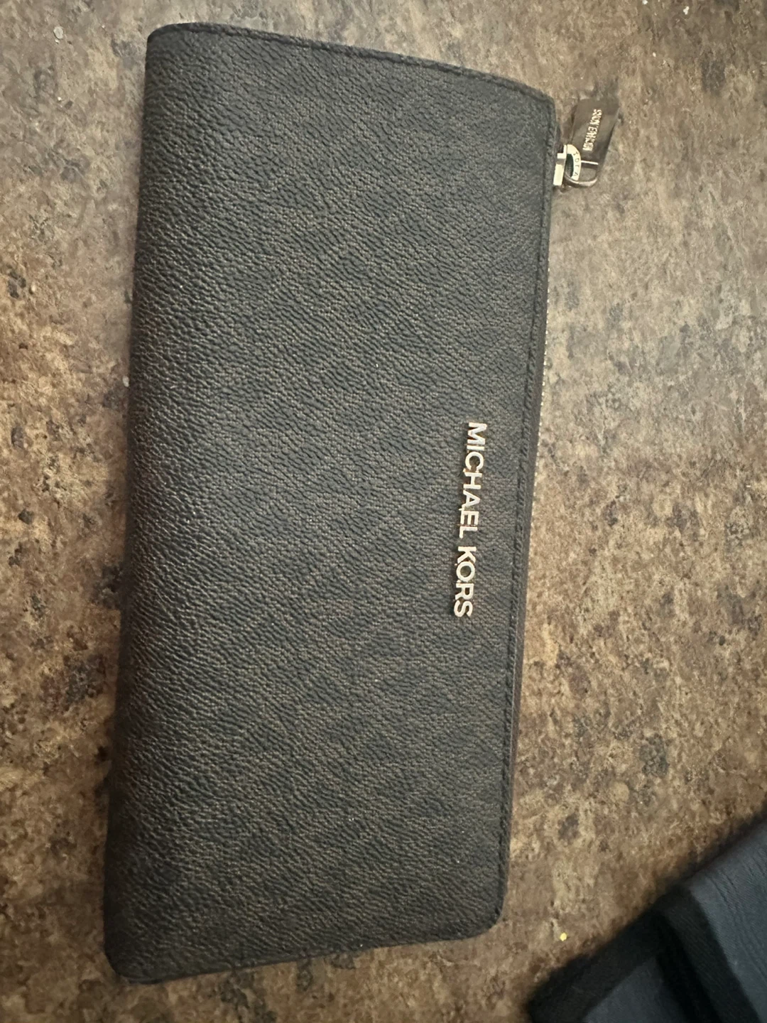 Michael Kors Zipper Wallet