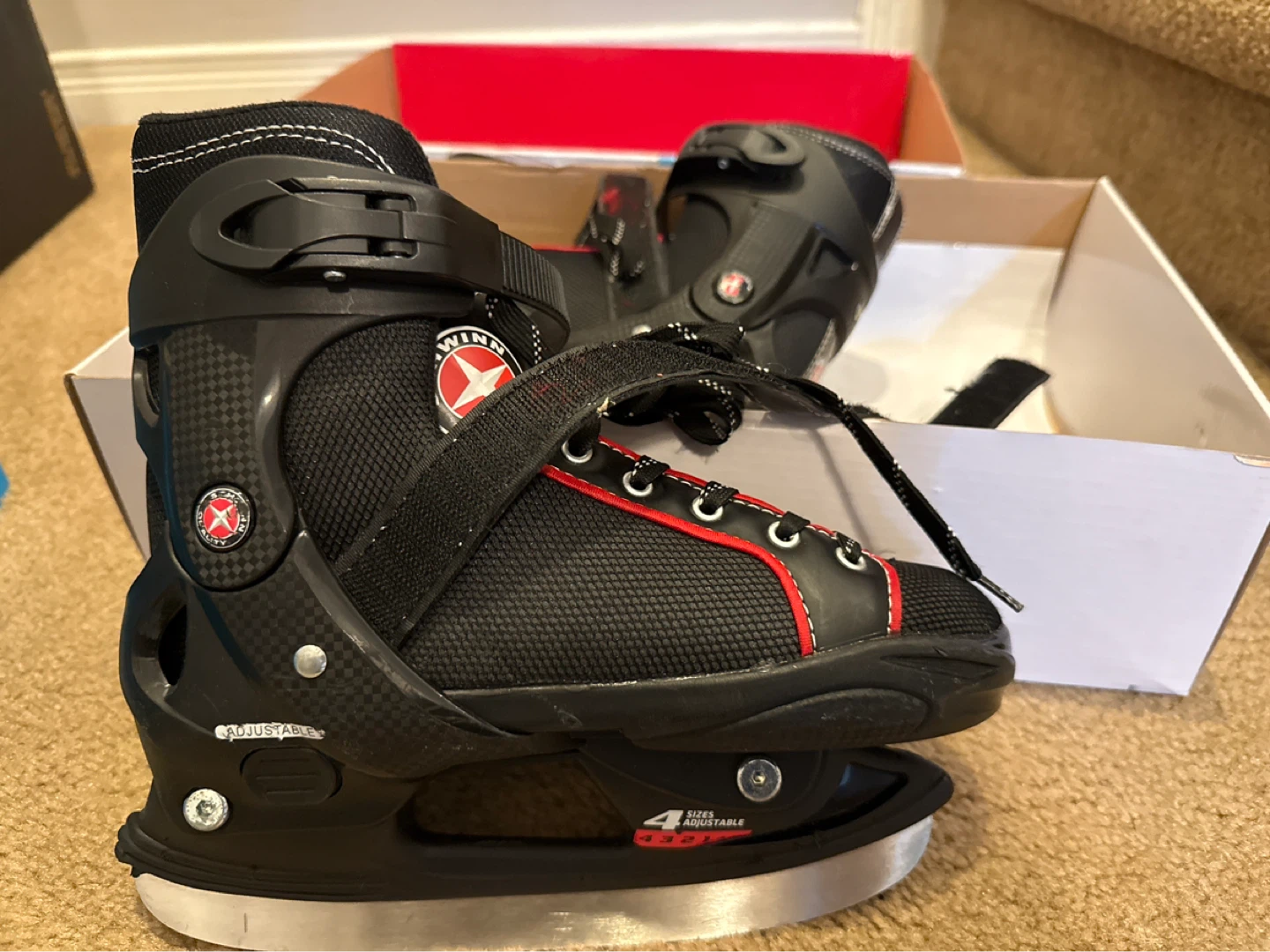 Schwinn Adjustable Youth Ice Skates Size Y12-2
