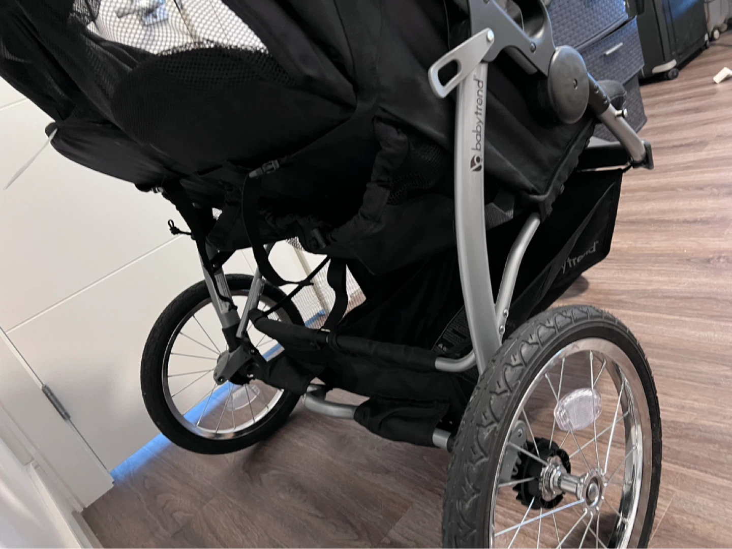 Baby Trend Navigator Double Jogging Stroller - photo 4