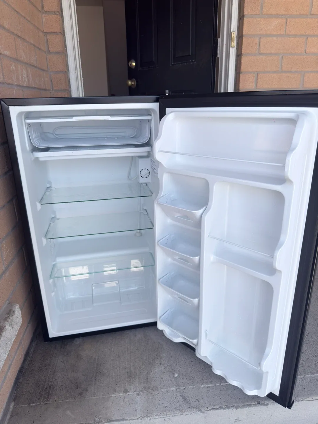 Arctic King Mini Fridge - photo 2