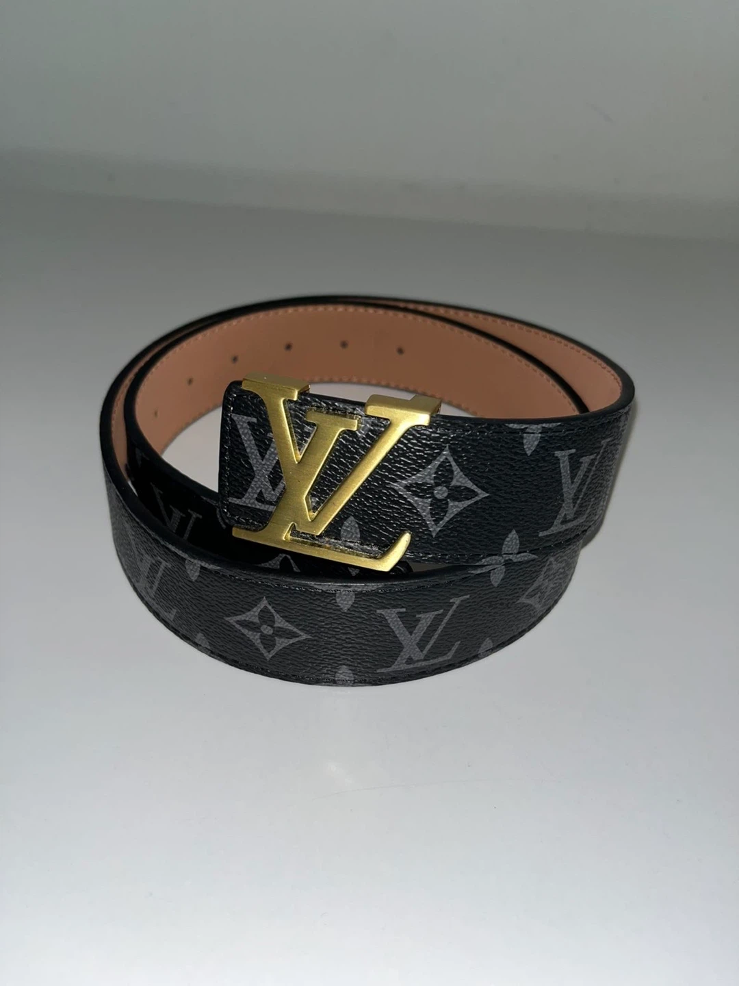 Louis Vuitton Belt (Size 42) 1050mm
