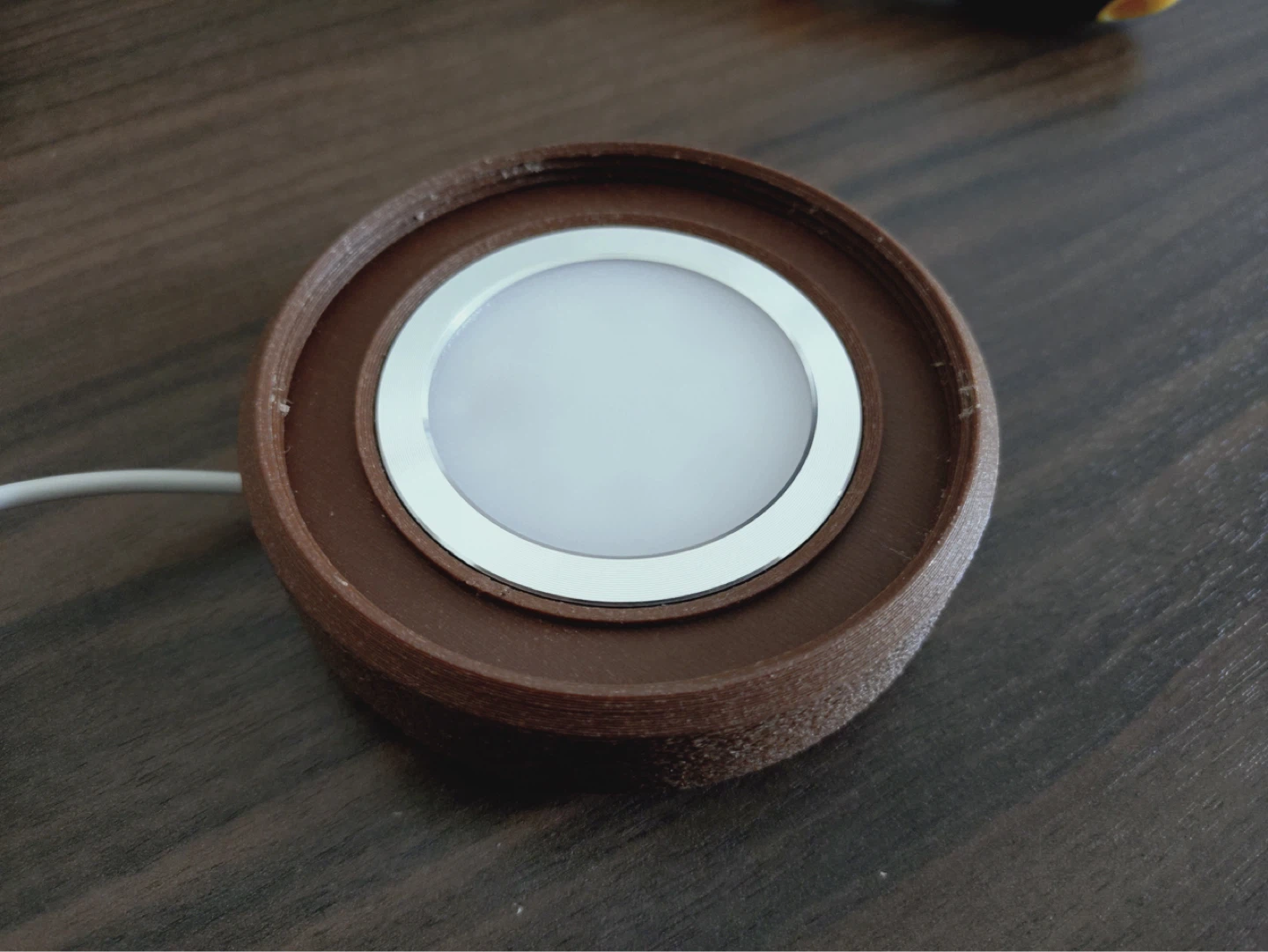 Swirl Accent Lamp with Wood Base - photo 3