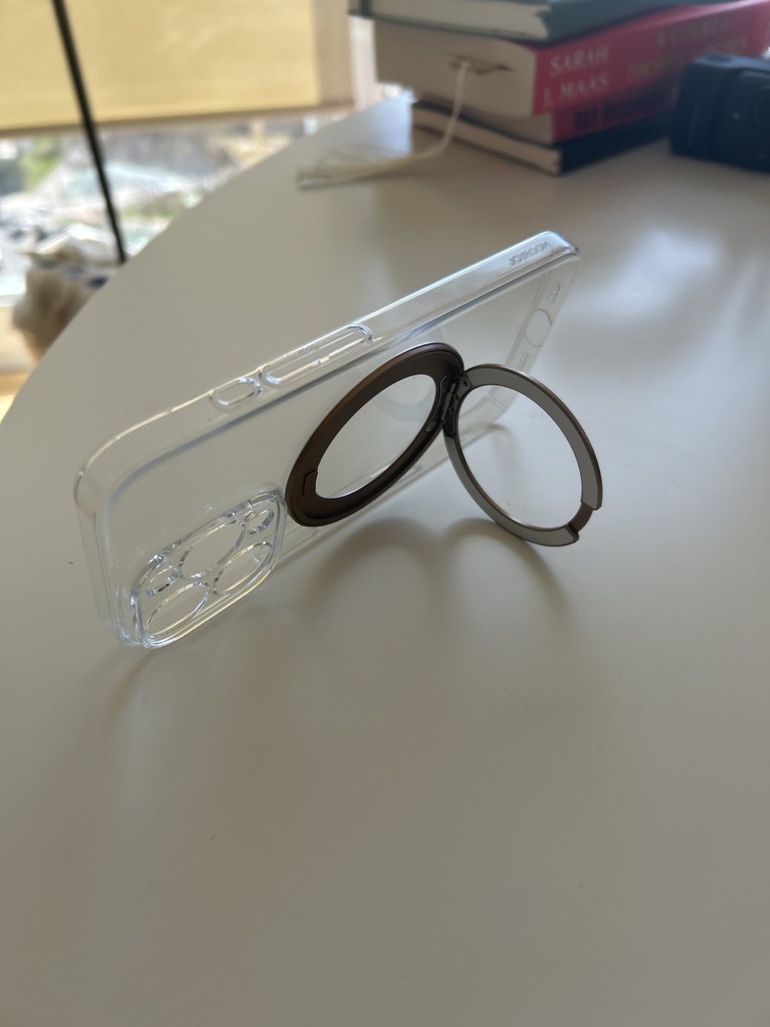 iPhone 16 pro case with stand - photo 2