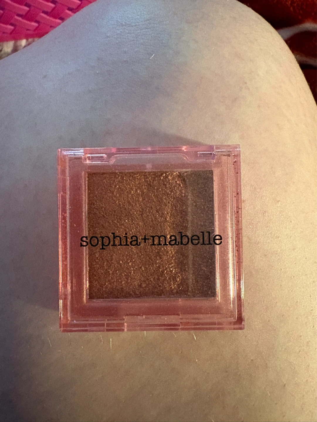 Sophia + Mabelle Satin Powder Highlighter - Peach Sangria