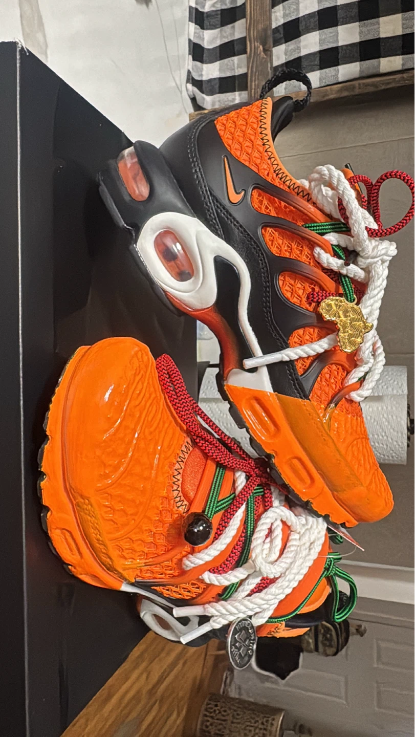 Nike Air Max Plus Homecoming Safety Orange US M 6