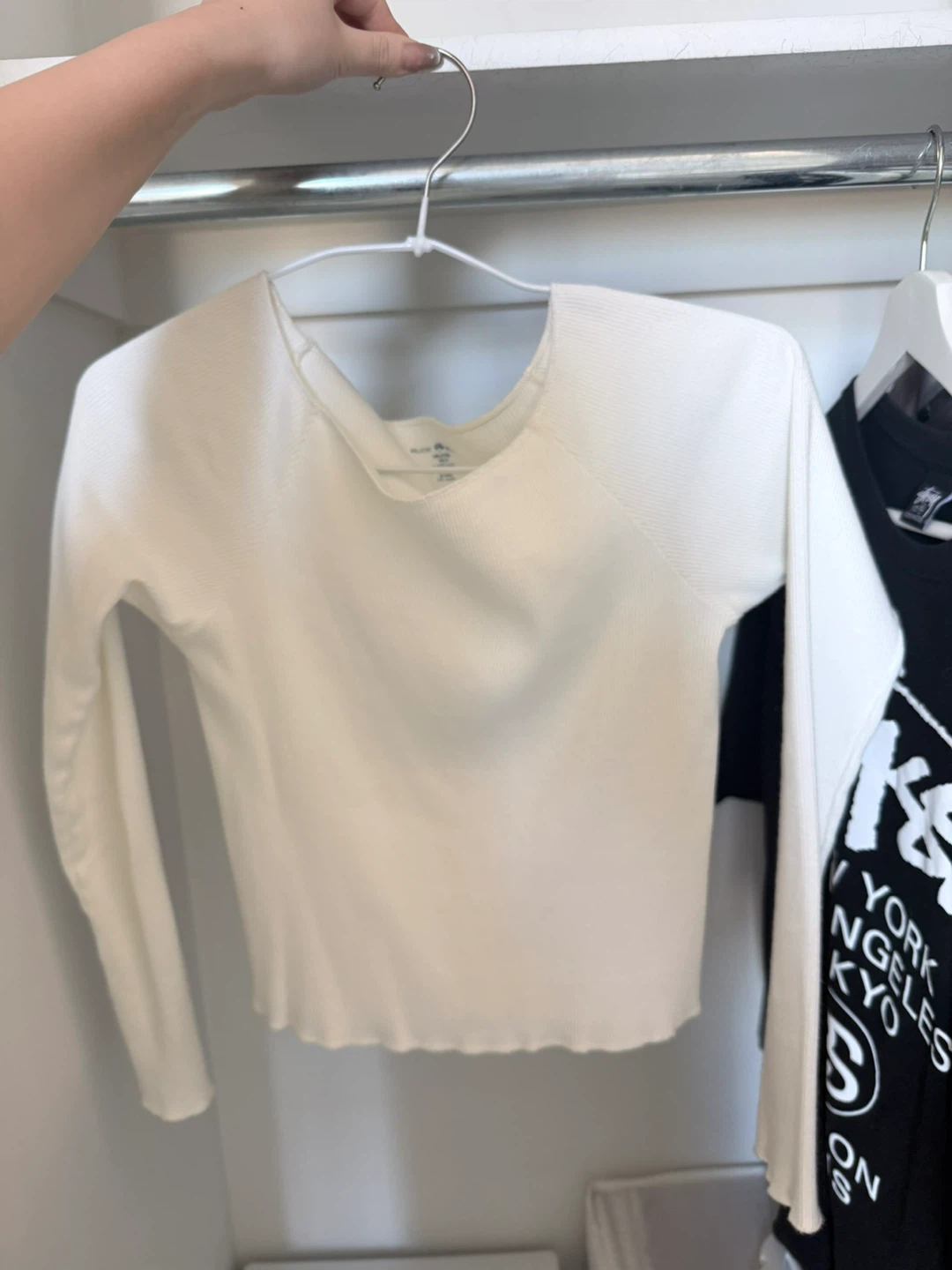 Brandy Melville: White top