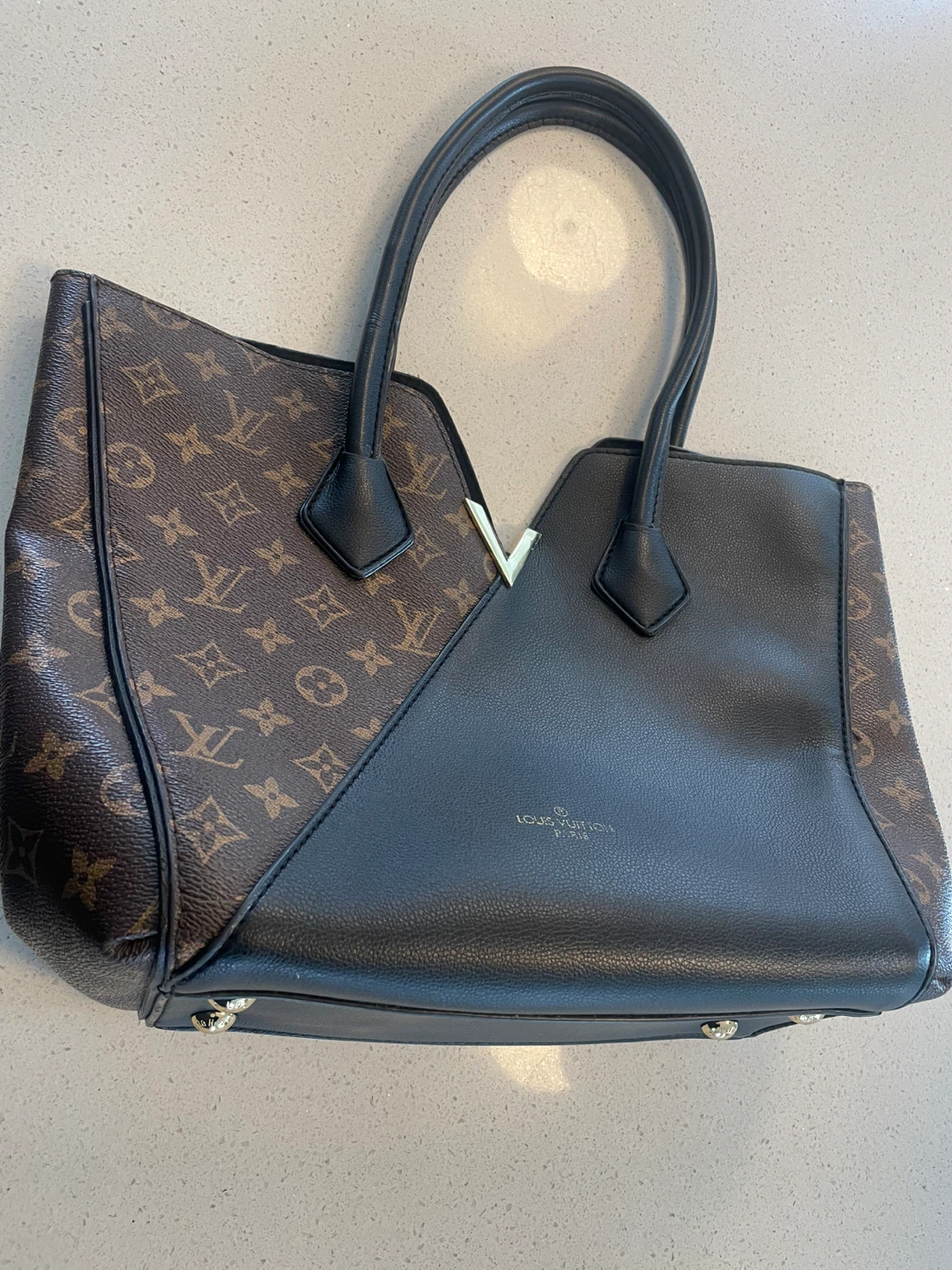 Louis Vuitton Tote Bag - photo 2