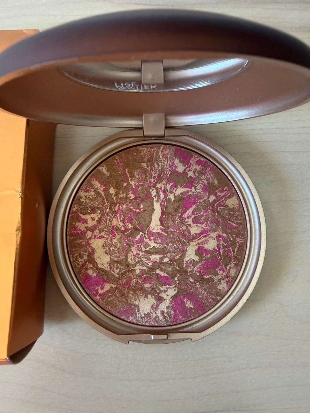 Lise Watier Havana Baked Bronzing Powder