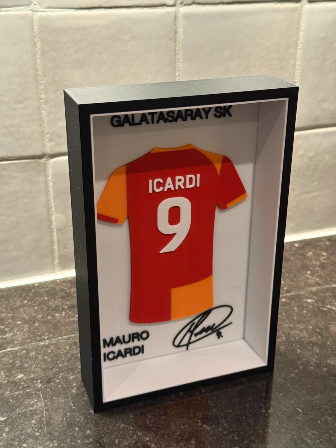 Framed table decorations for all teams and players. - photo 2