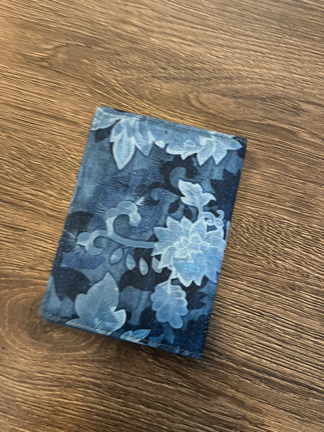 Paperlike Passport Holder