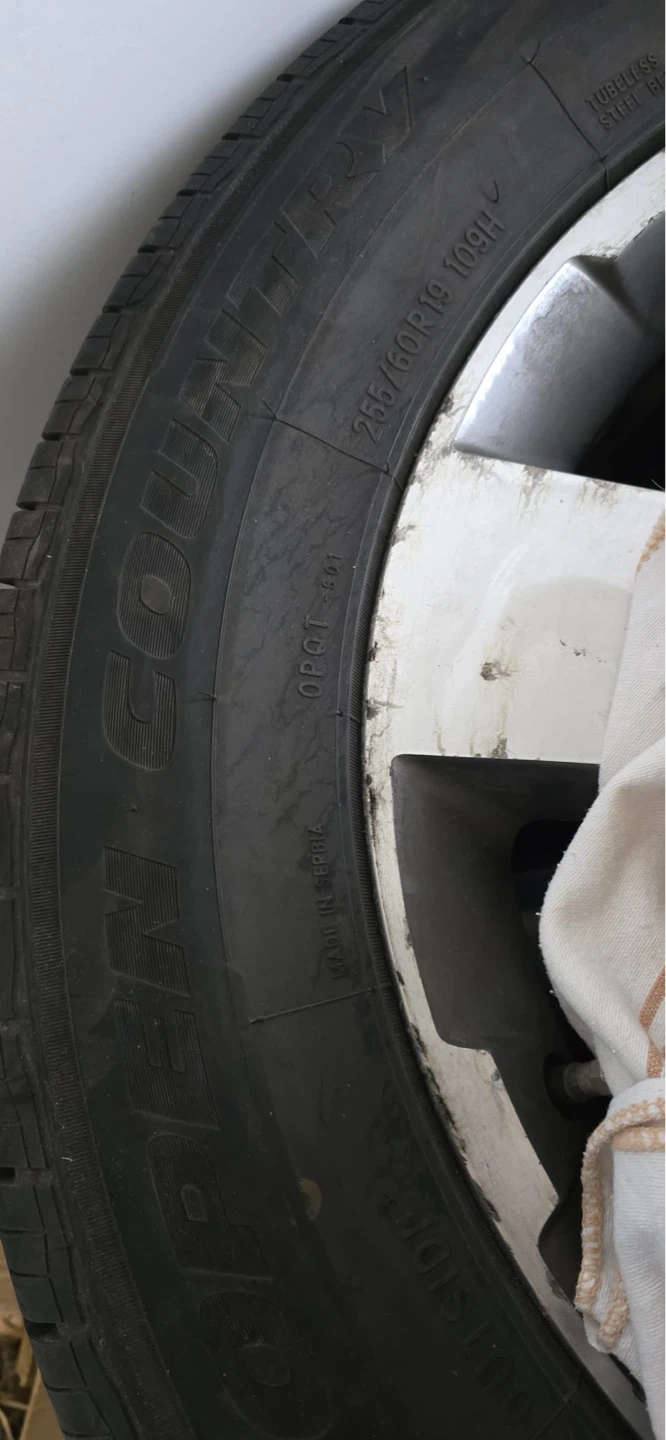 Toyo all season Tires 255/60R19 - photo 3