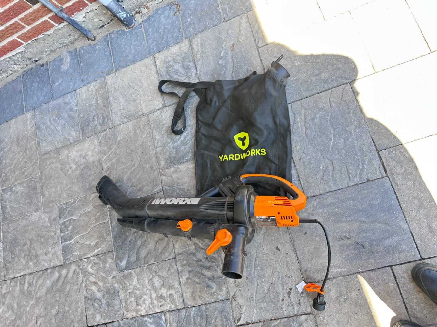 WORX WG505 Leaf Blower Vac with Collection Bag