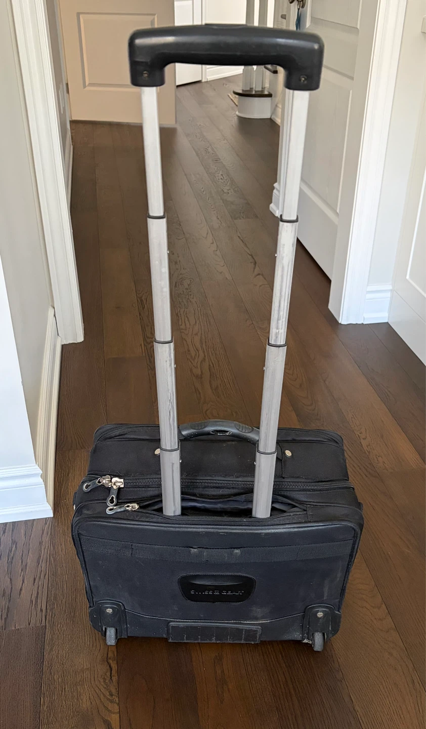 Swiss Gear Black Rolling Carry-On Luggage / Computer Bag - photo 2