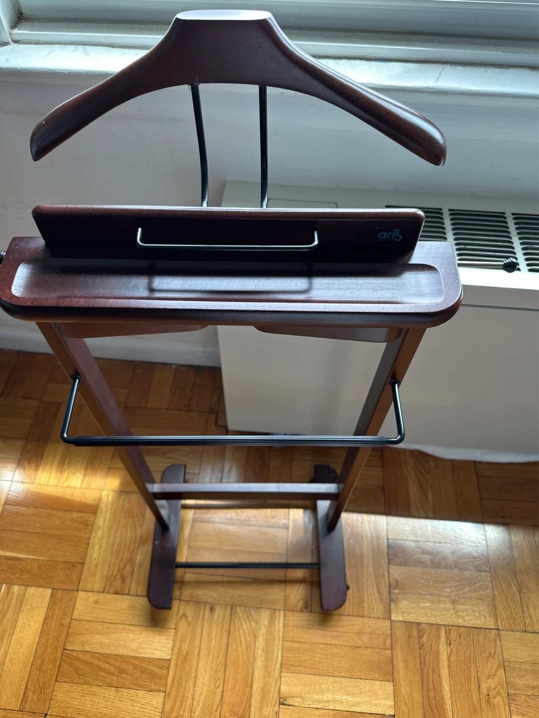 Wooden Valet Stand with Hanger - photo 3