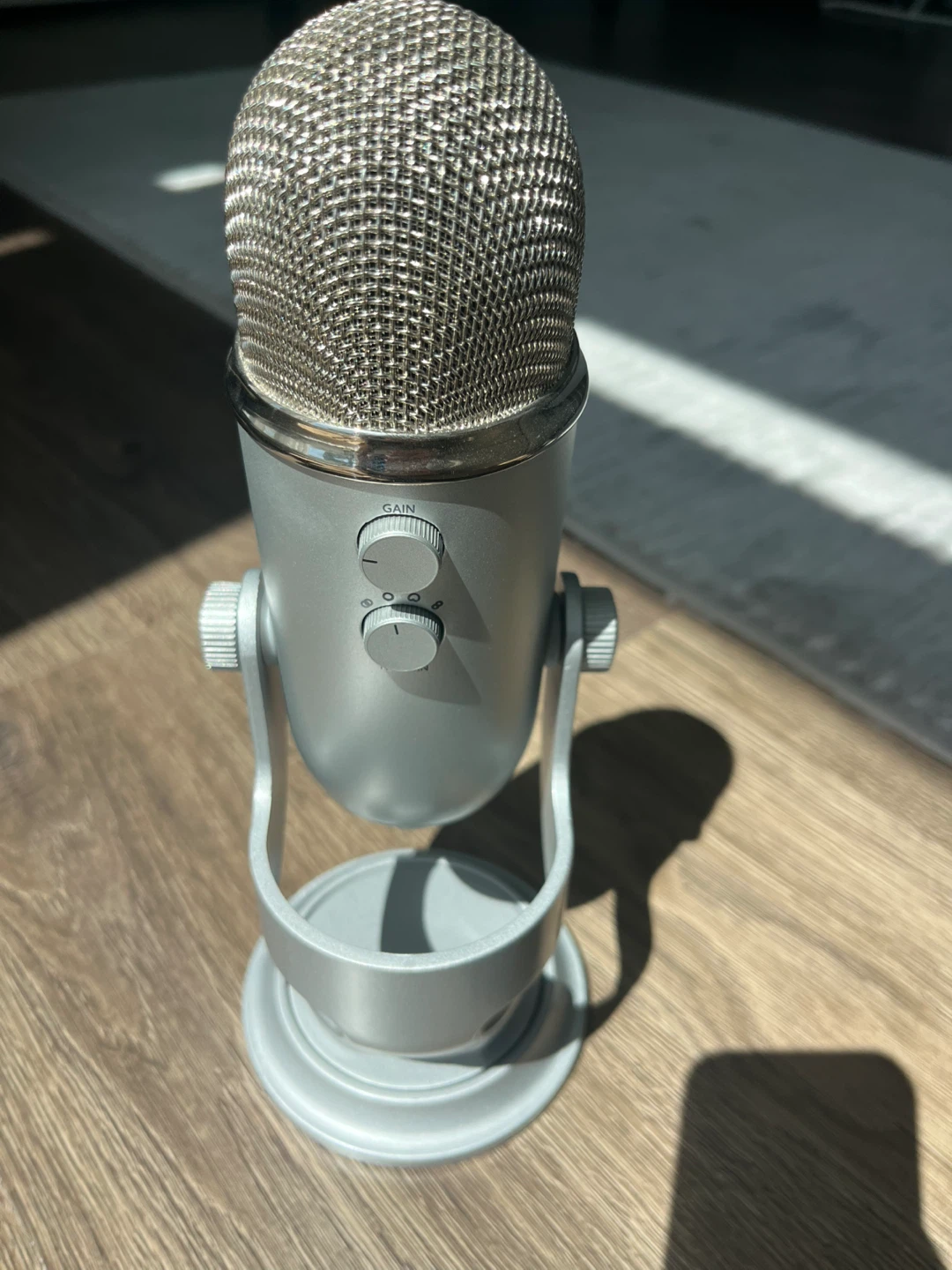 Blue Yeti USB Microphone - Silver - photo 4