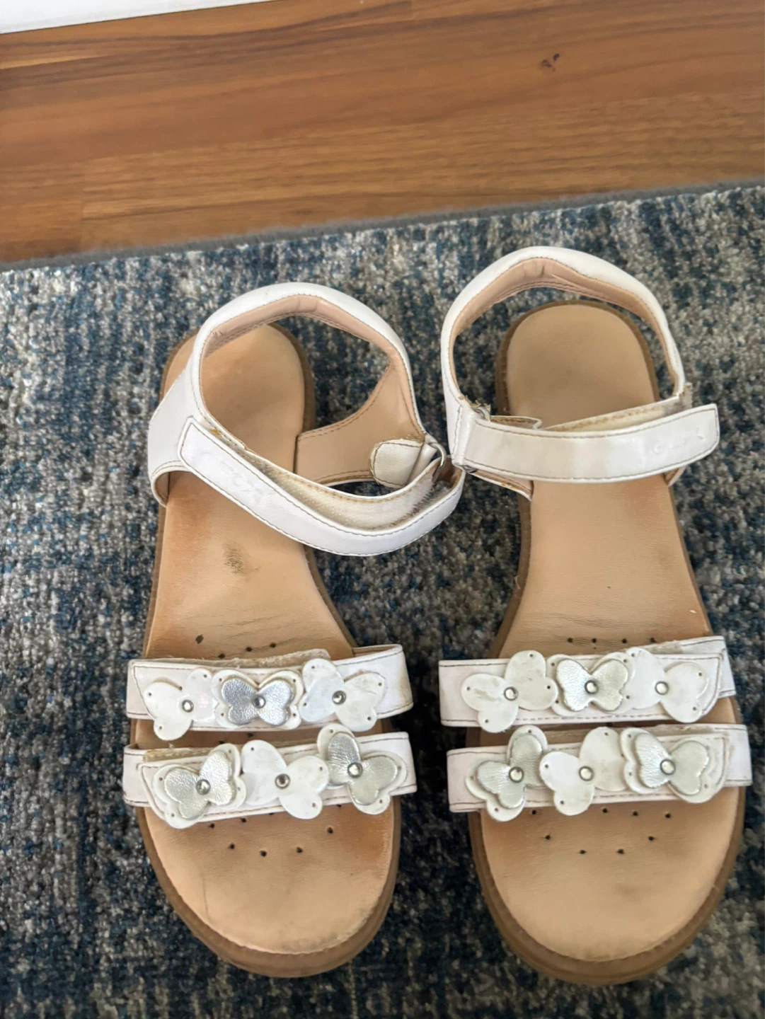 Free Geox White Flower Sandals - Kids Size 36
