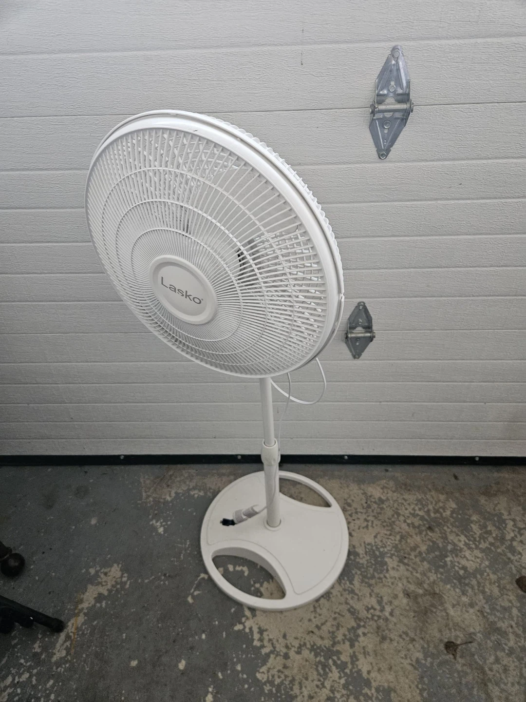 Lasko White Pedestal Fan - photo 3