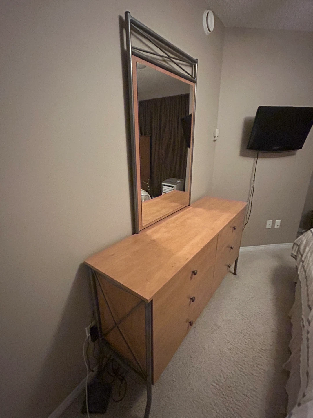 Bedroom suite - photo 2