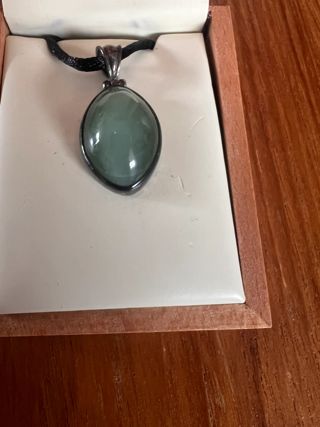 Nephrite Jade Pendant from British Columbia - photo 2