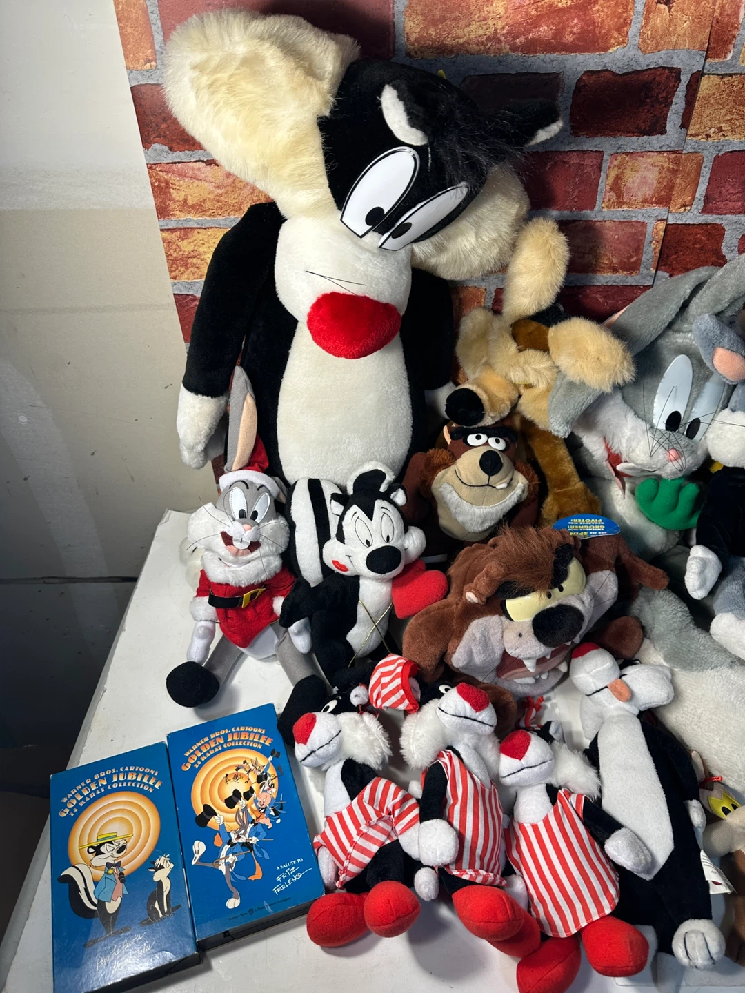 Looney Tunes Plush Toy Collection - Assorted Characters - photo 2