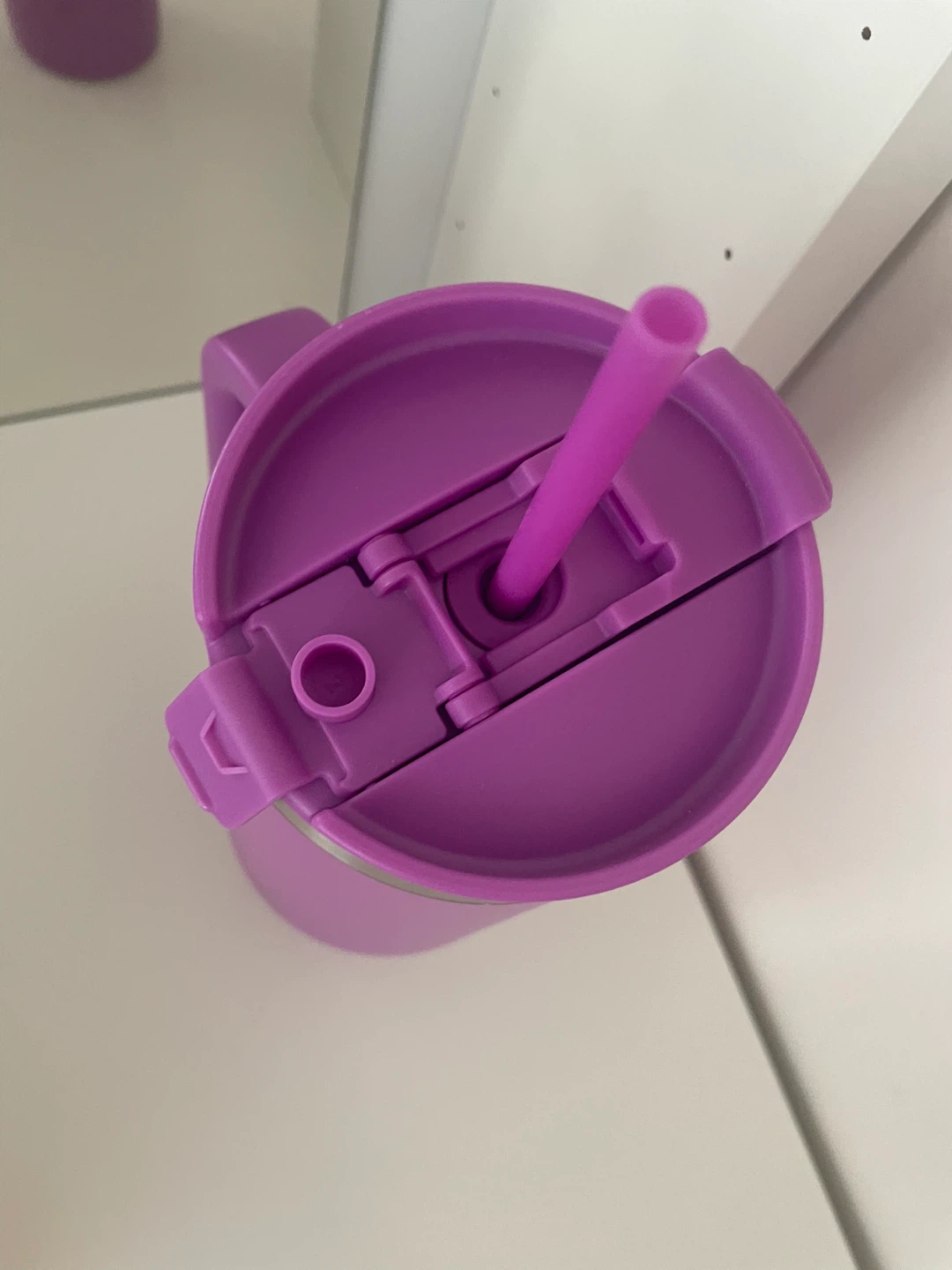New! Contigo Purple Tumbler with Handle and Straw - photo 4
