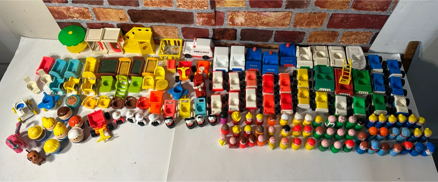 Fisher-Price Little People Lot - Vehicles & Figures