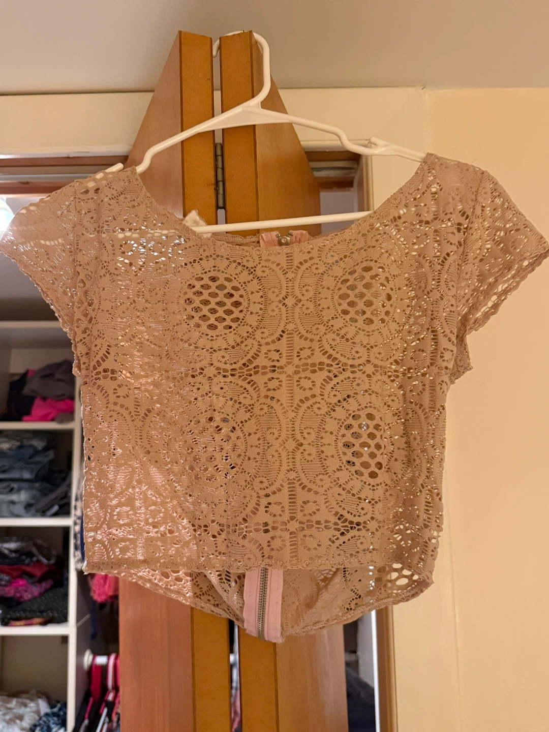 Women's Lace Crop Top