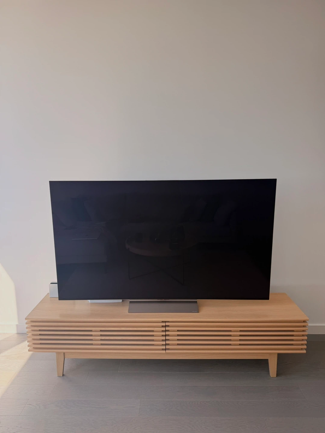 LG 65” OLED C2 4K (Award-winning Smart TV)