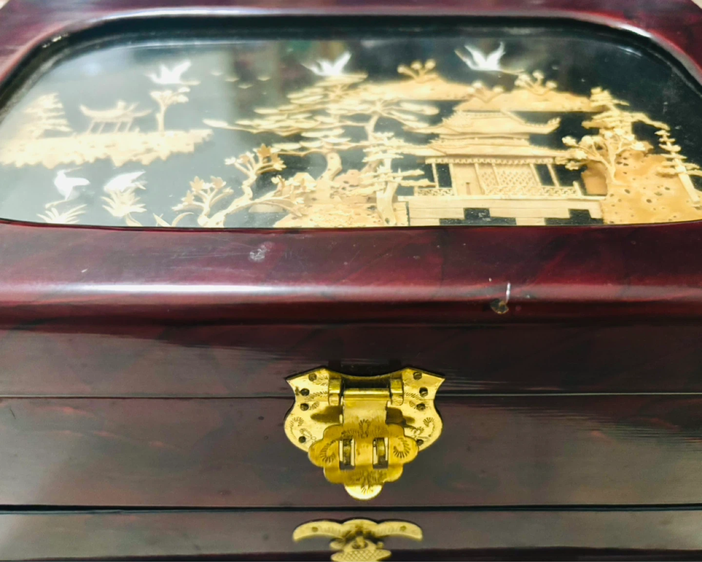 🌱 Vintage Decorative Wooden Jewelry Box with Scenic Inlay - photo 5