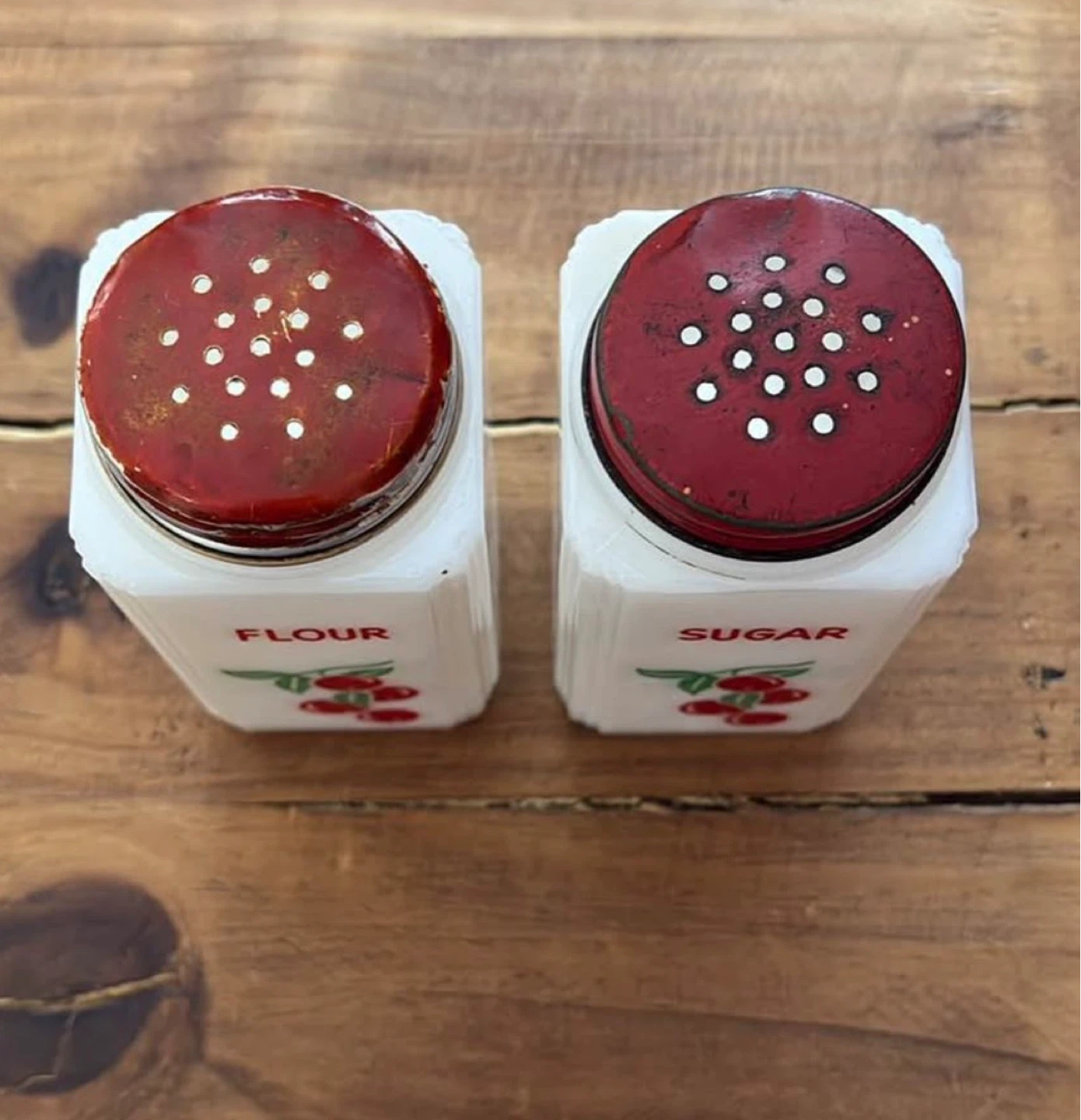 VTG Tipp City Milk Glass Sugar Shaker & Flour Shaker - photo 2