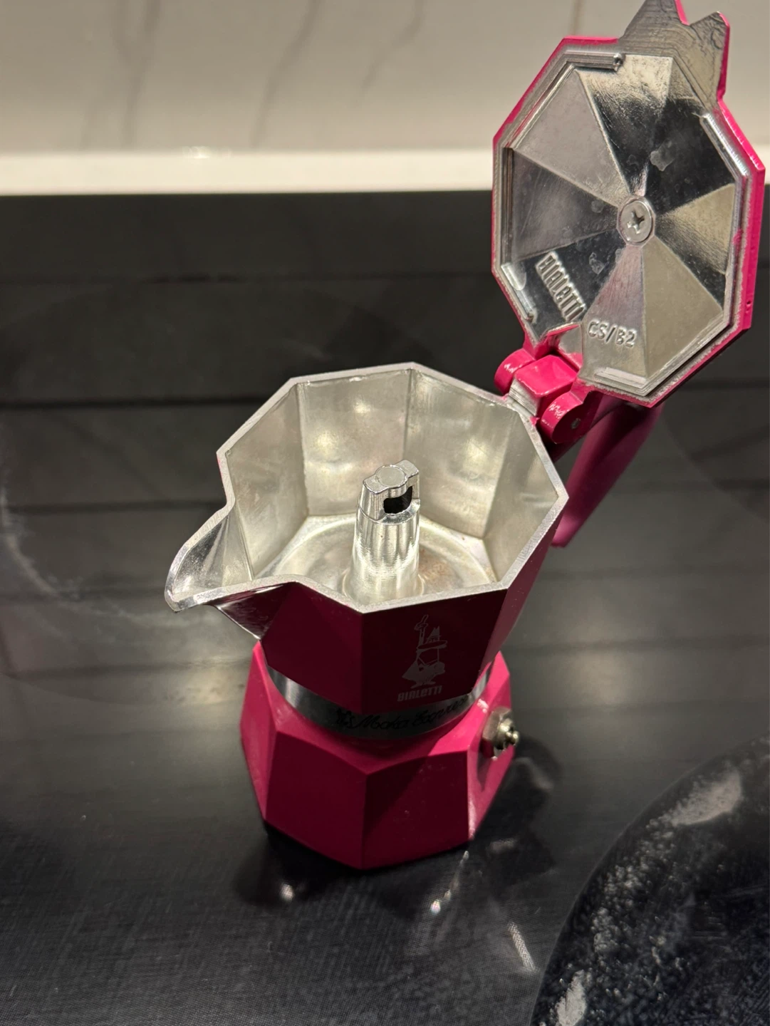 Bialetti Moka Express Espresso Maker (Pink) - photo 3