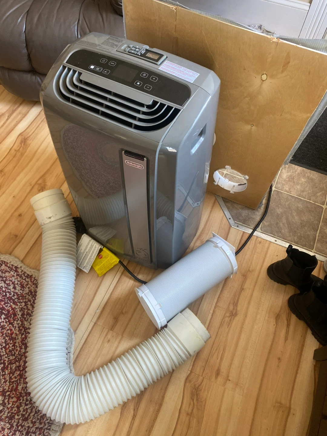 DeLonghi PAC 14,000 btu Portable Air Conditioner