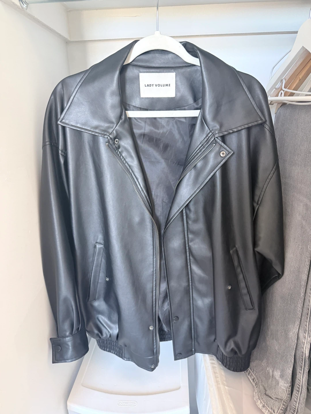 Lady volume leather jacket