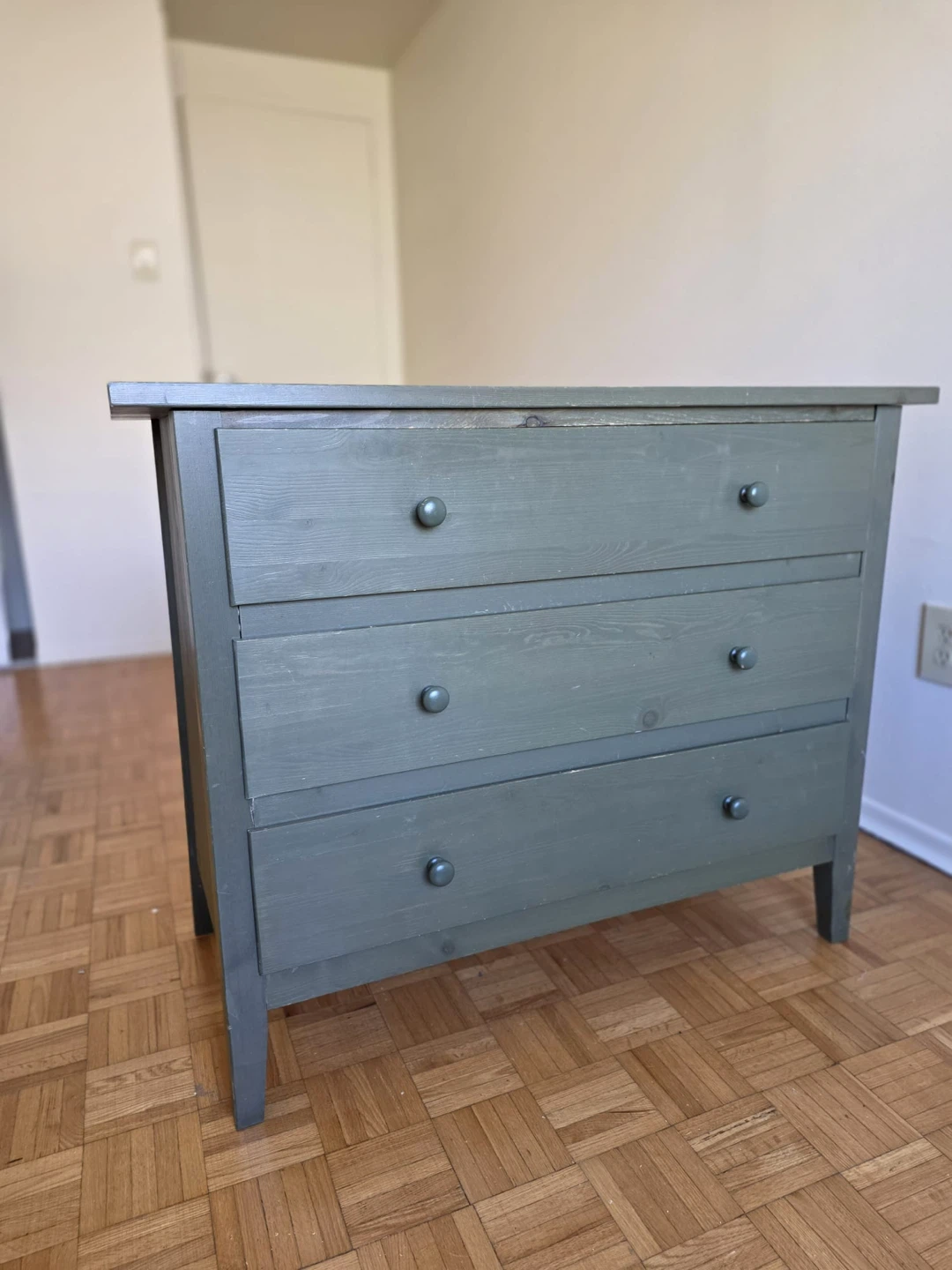 Green 3-Drawer Dresser