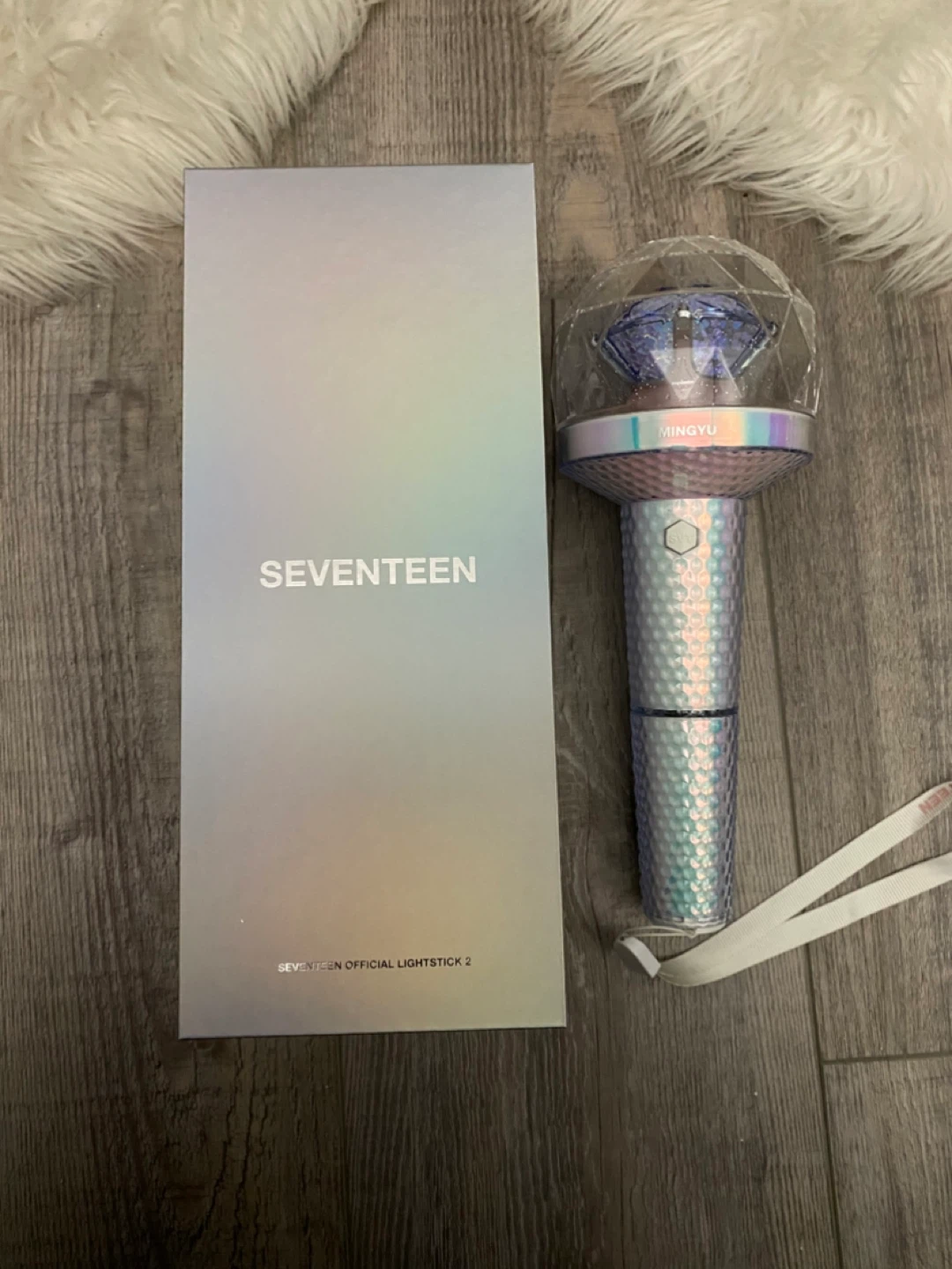 SEVENTEEN Official Lightstick 2 (CARATBONG)