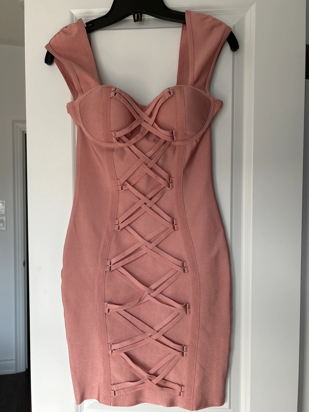 Pink bodycon dress