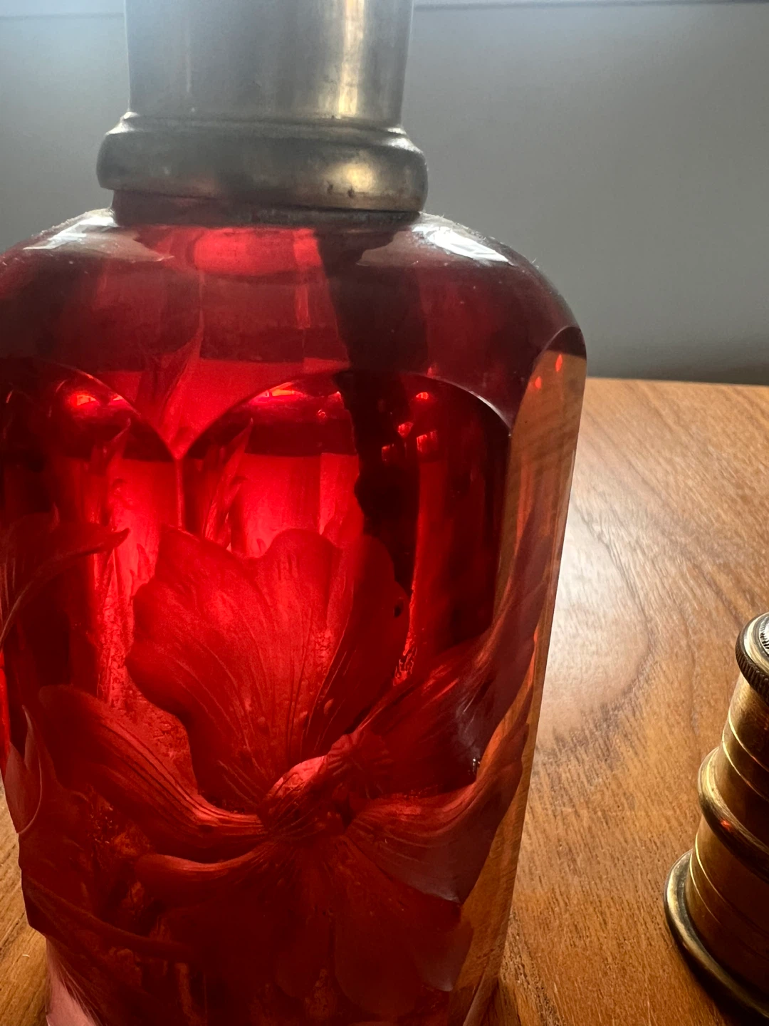 Antique Red Glass Oil Lamp with Brass Accent - photo 3