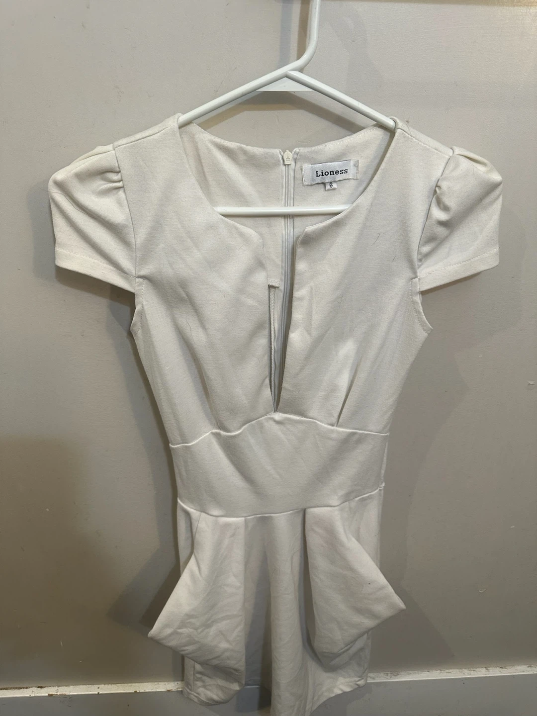 Lioness White Dress Size 6