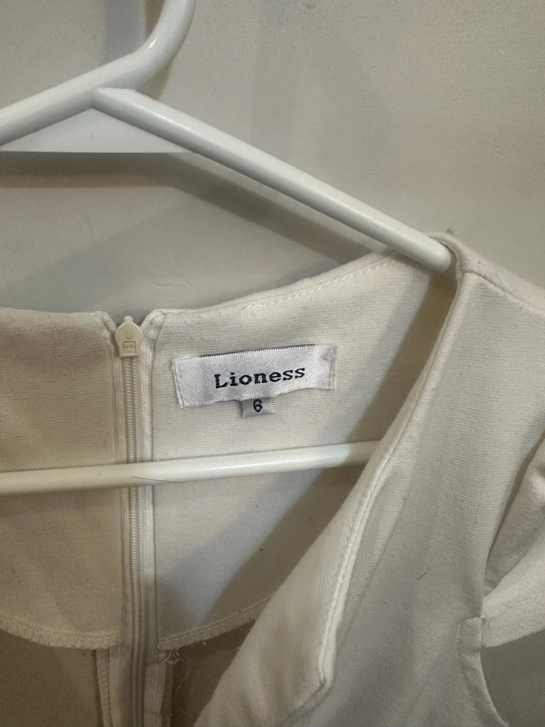 Lioness White Dress Size 6 - photo 4