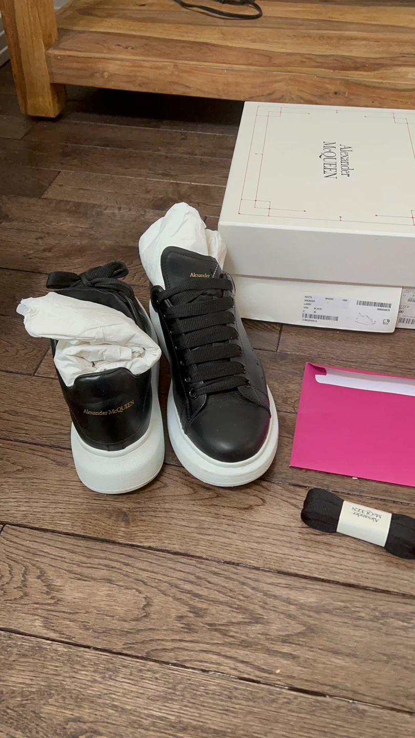 Alexander McQueen Black Leather Larry Sneakers - Size 40 - photo 4