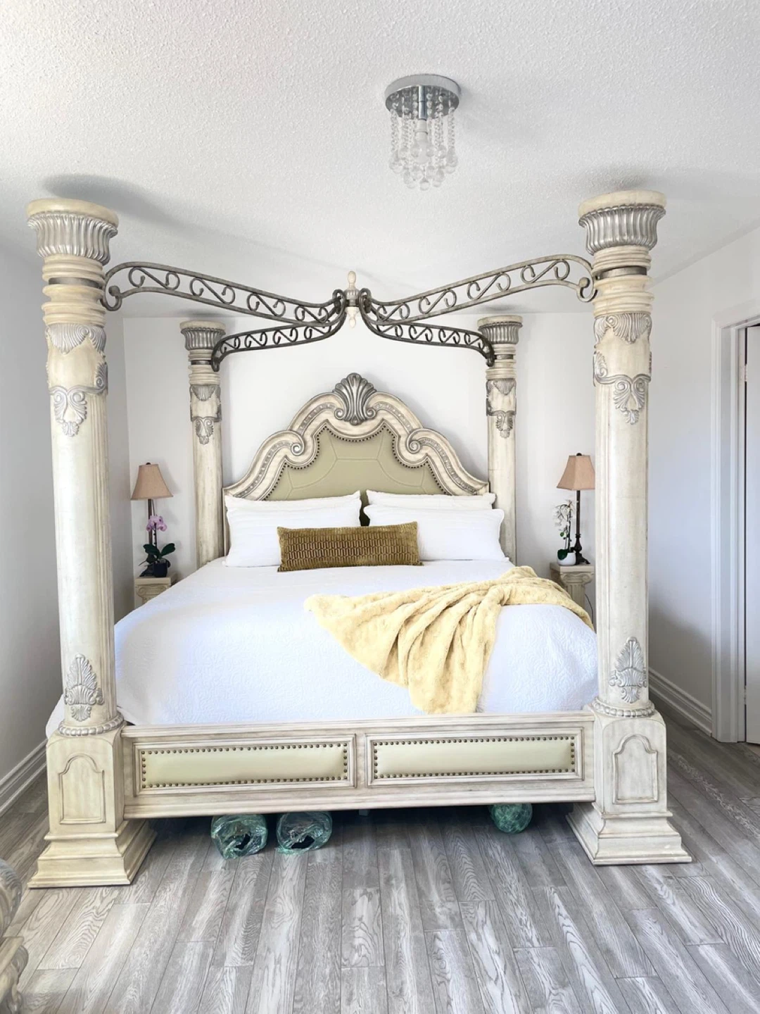 Ornate Canopy Bedroom Set - King Size
