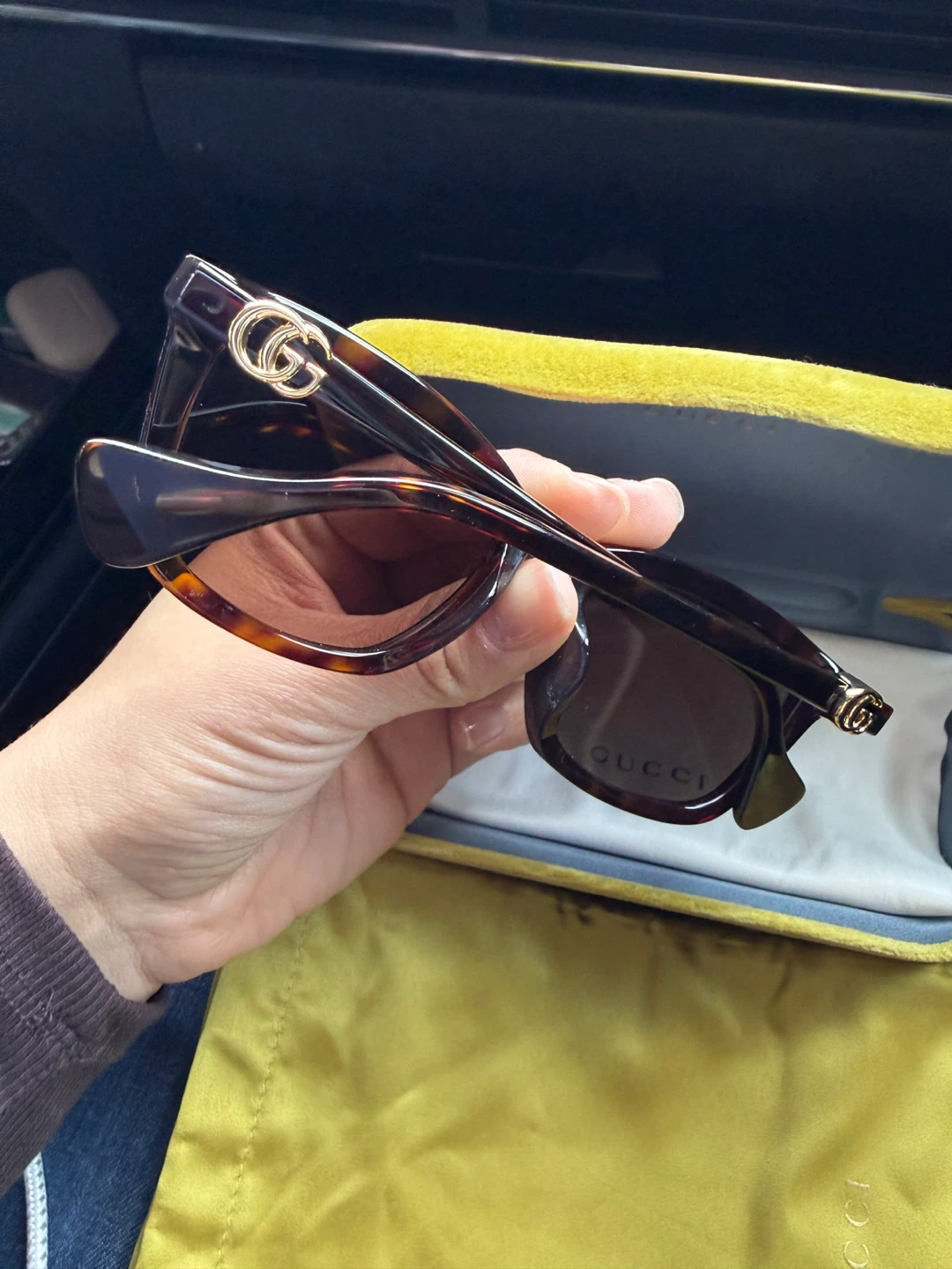 Gucci Sunglasses with Case - photo 4